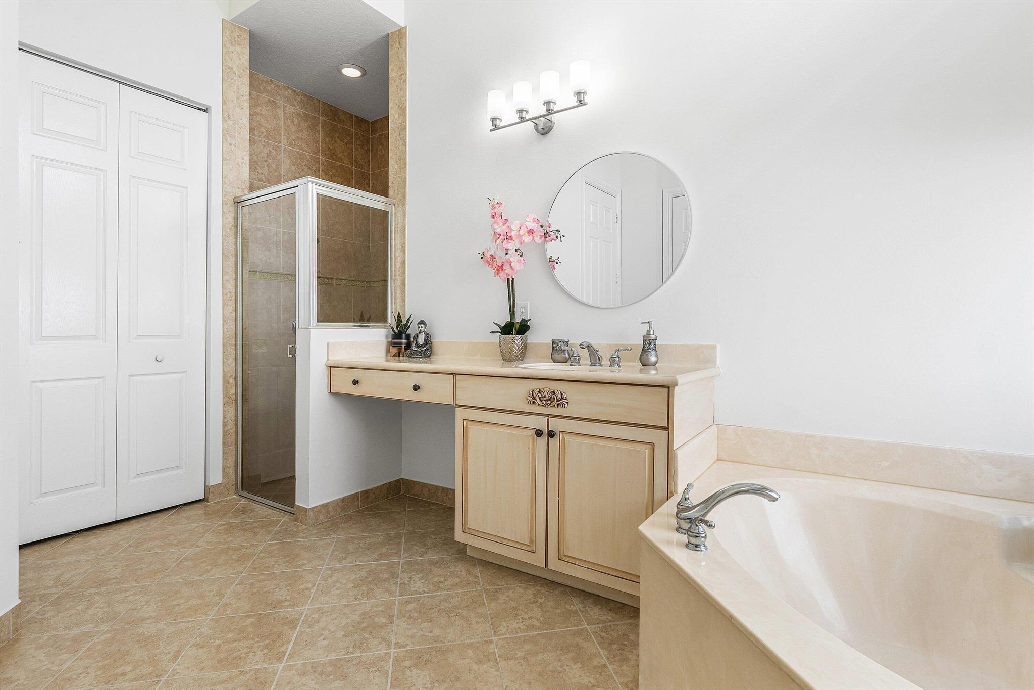 COBBLESTONE CREEK - Residential