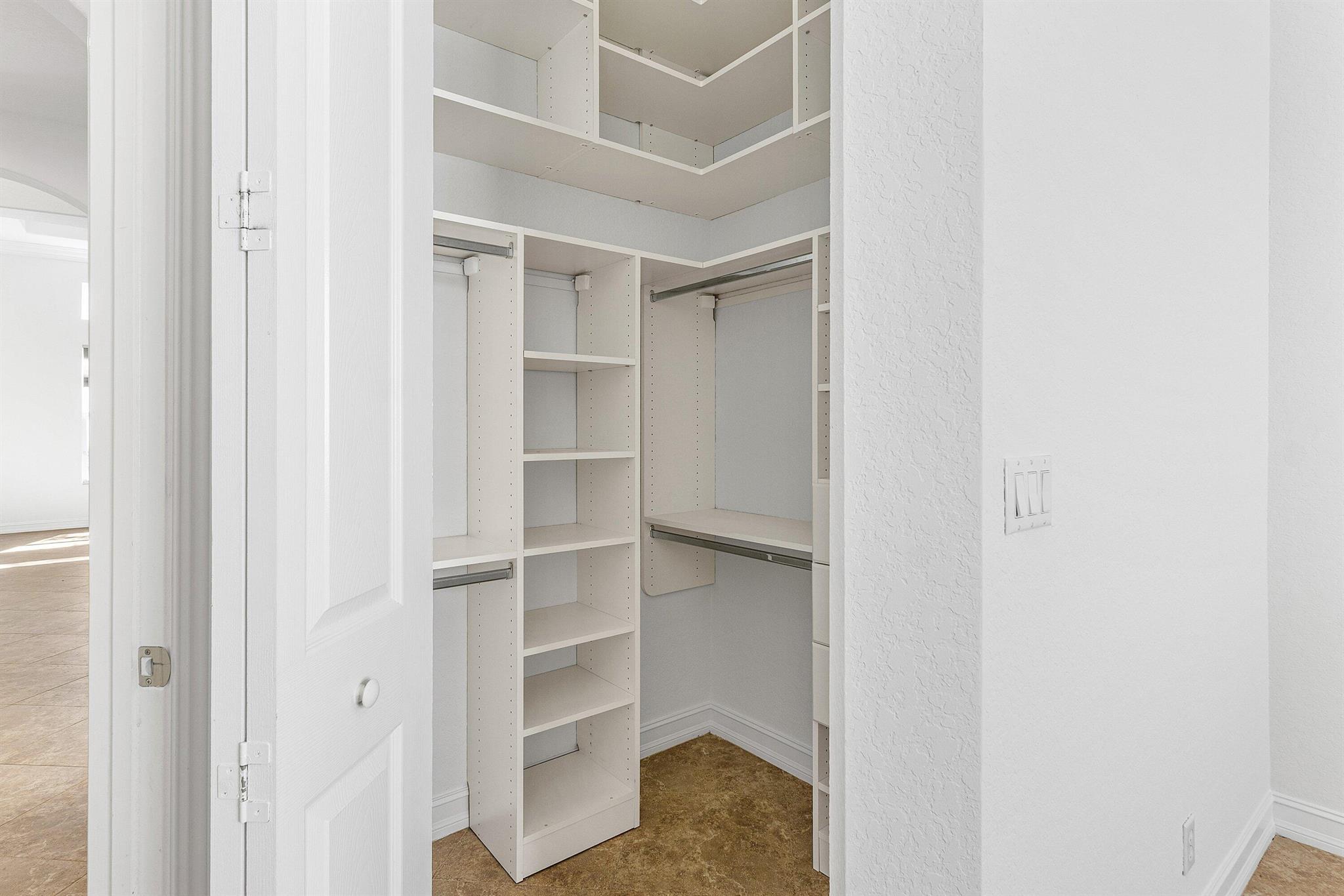 COBBLESTONE CREEK - Residential