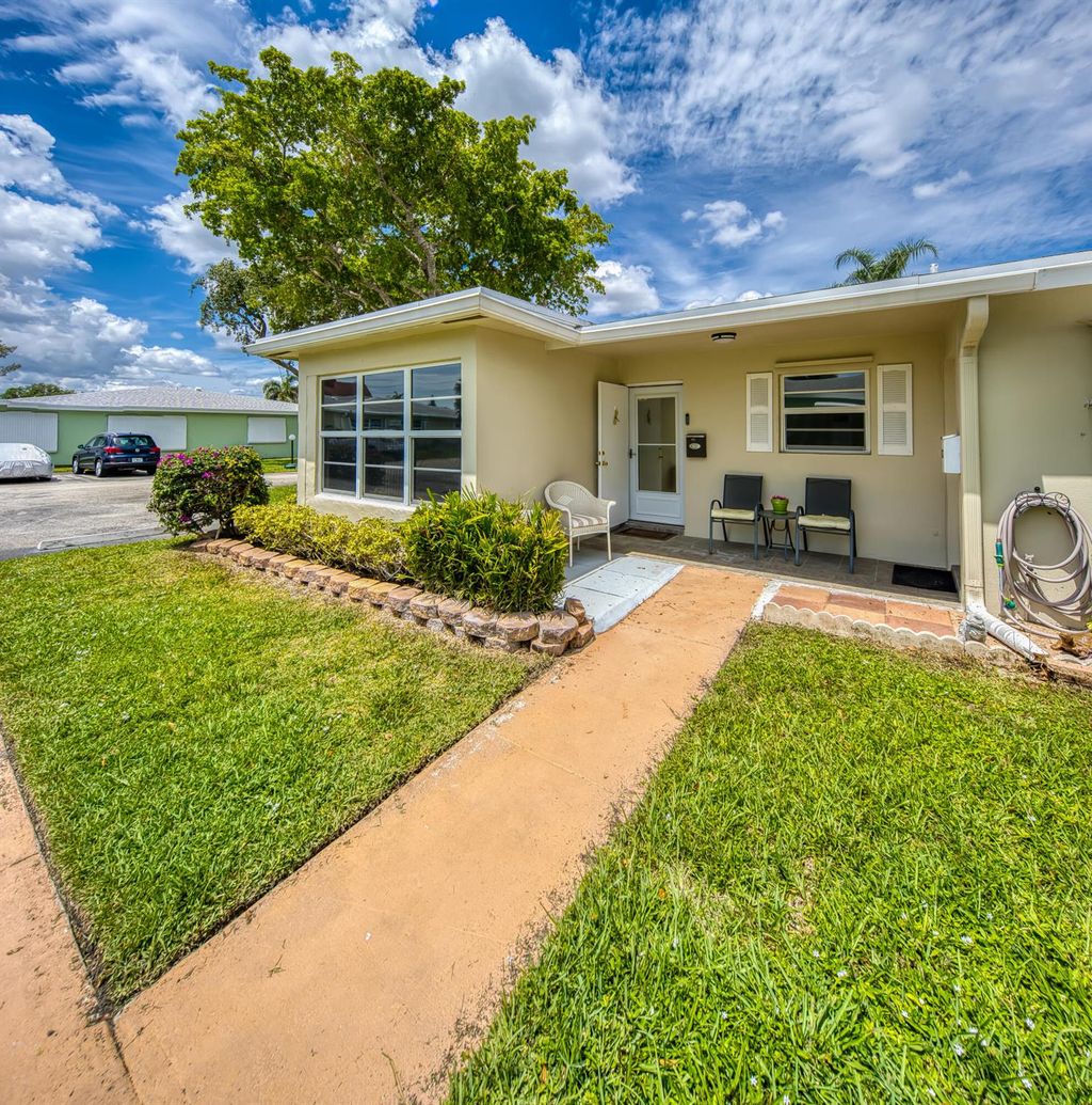Photo of 211 Bayview Avenue #A, Boynton Beach, FL 33435 (MLS # R11112337)
