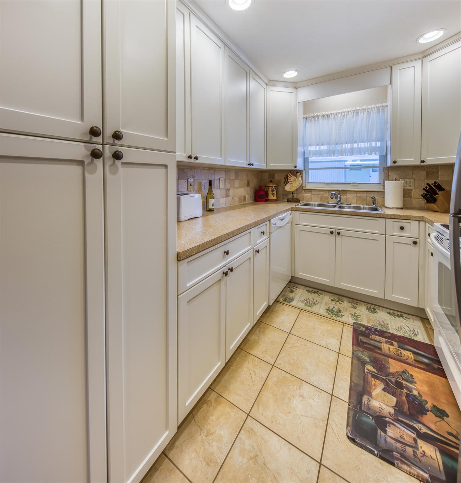211 Bayview Avenue A