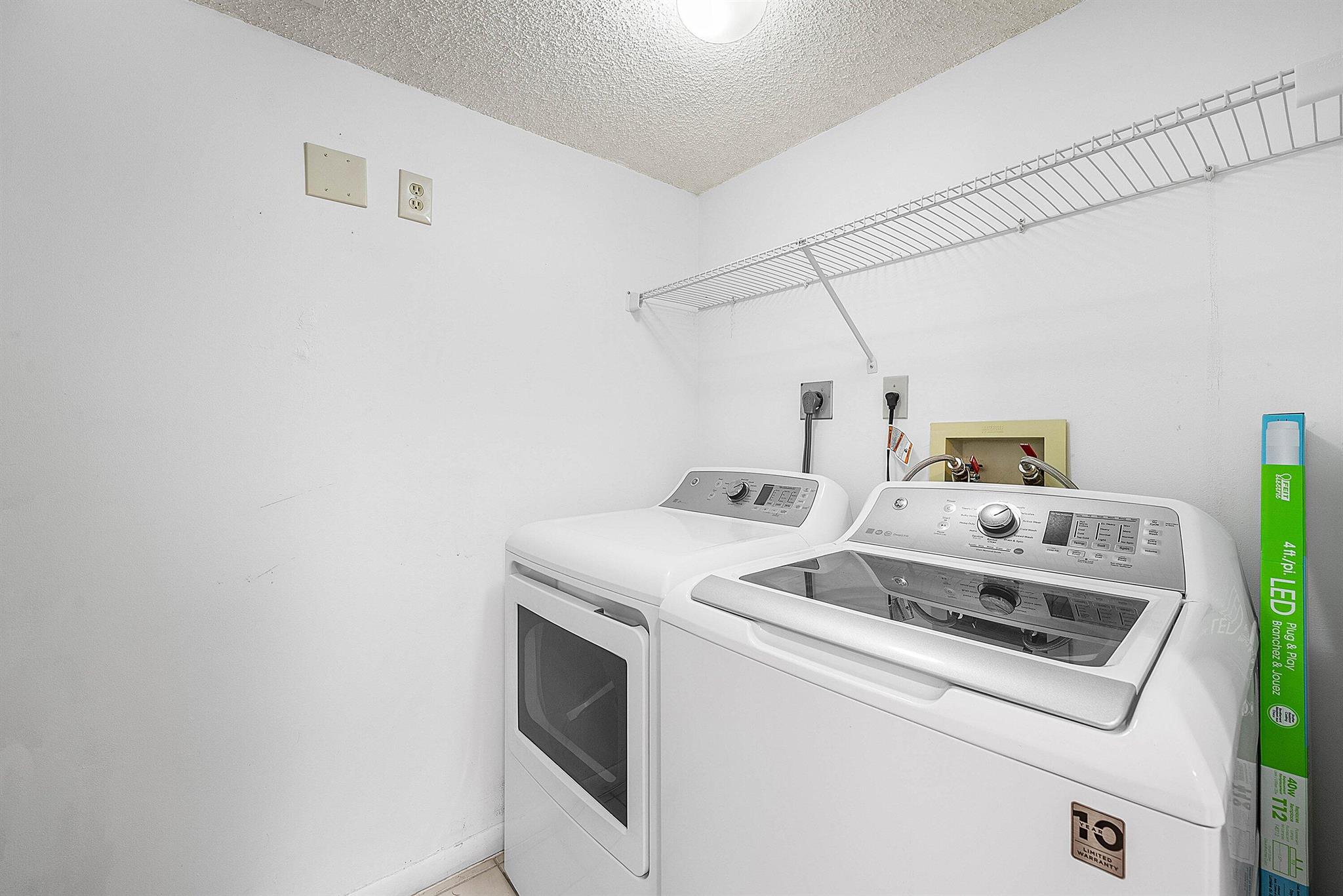 HUNTINGTON LAKES SEC FIVE - Residential