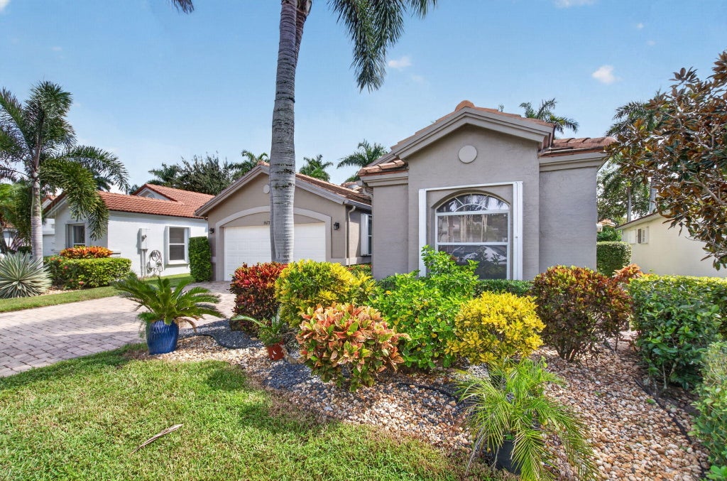 Photo of 9678 HARBOUR LAKE Circle, Boynton Beach, FL 33437 (MLS # B26085580)