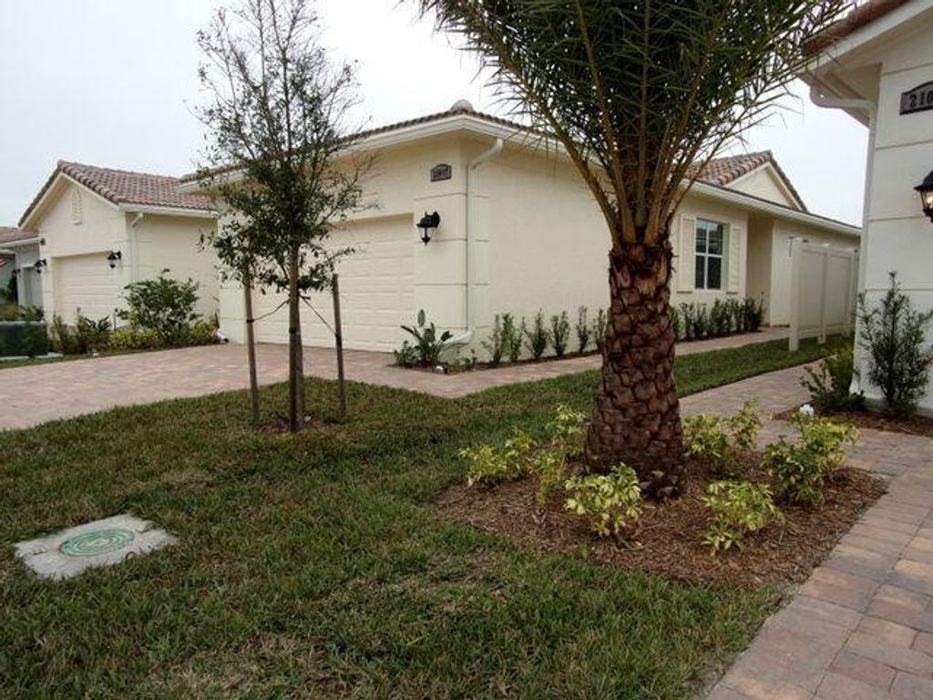 Photo of 21047 SW Modena Way, Port Saint Lucie, FL 34986 (MLS # R10750551)