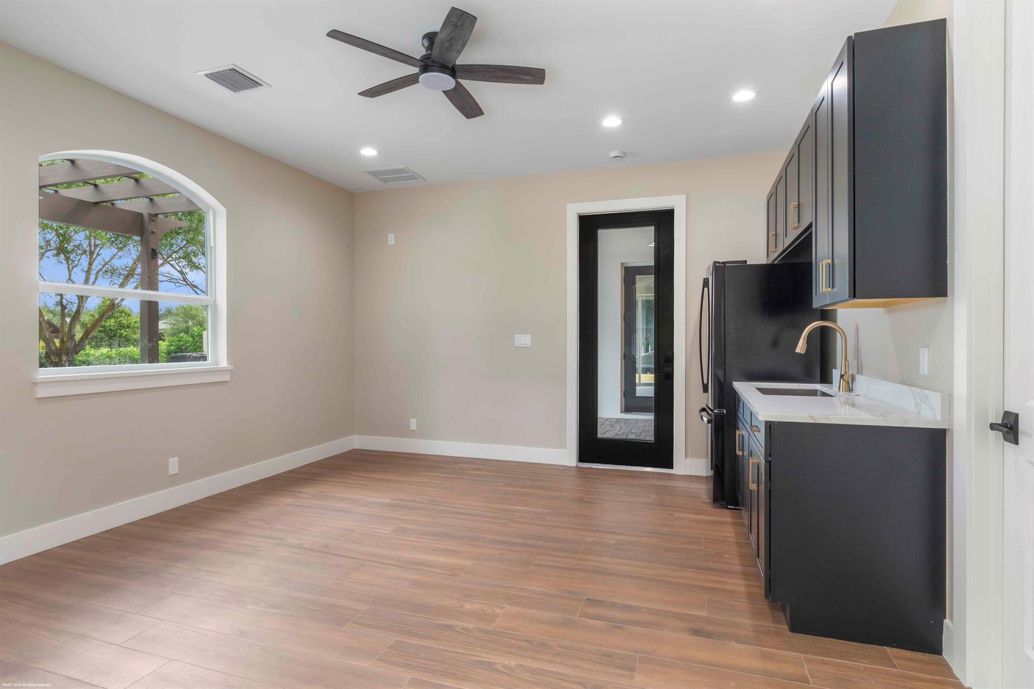 PALM BEACH POINT EAST - Residential Lease