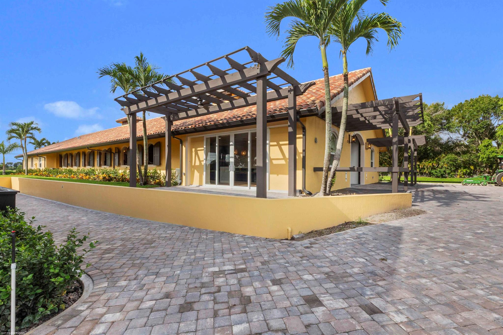 PALM BEACH POINT EAST - Residential Lease
