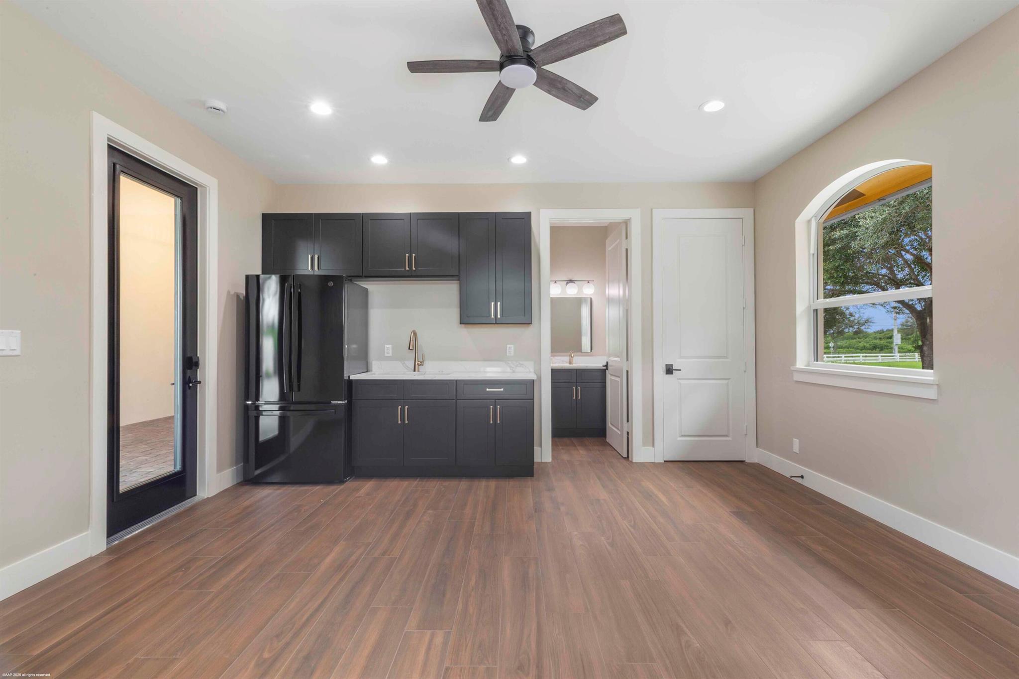 PALM BEACH POINT EAST - Residential Lease
