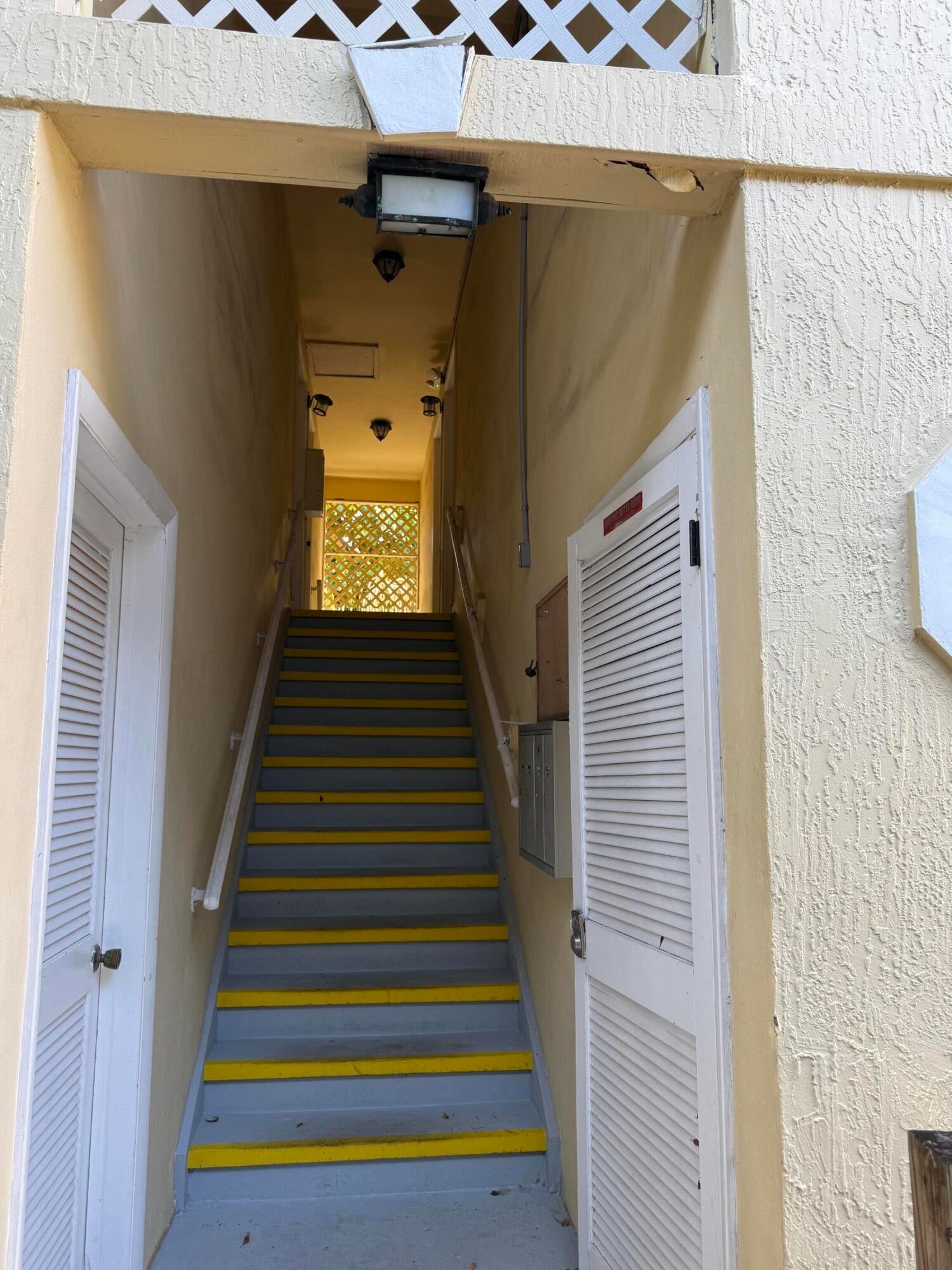 320 SE 10TH Avenue C, Pompano Beach FL 33060