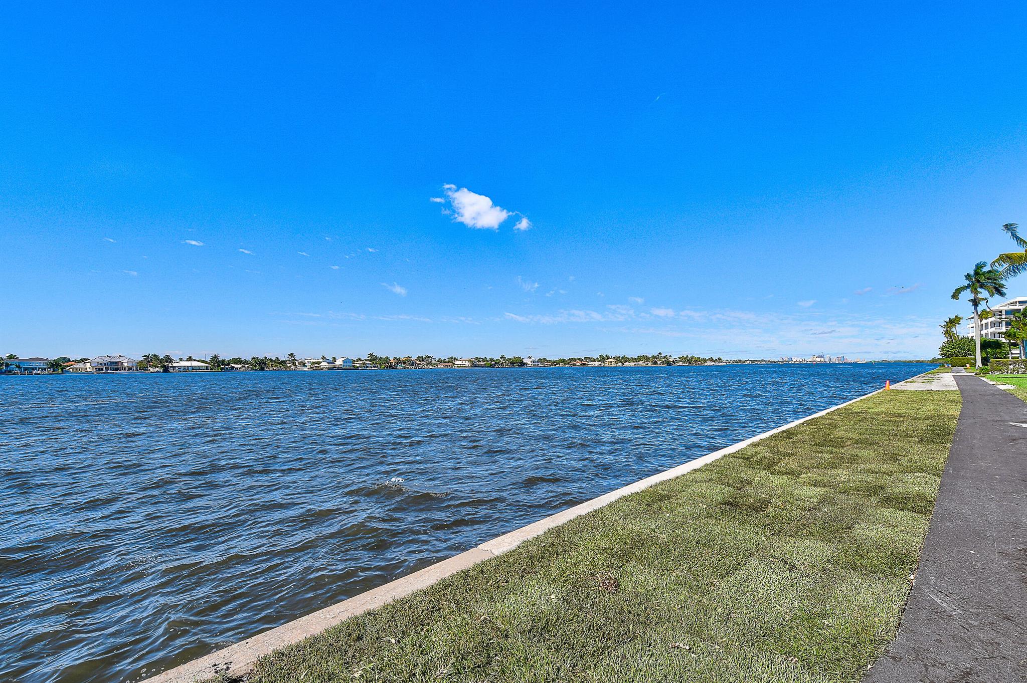 VILLA SEREIN OF IBIS ISLE CONDO - Residential