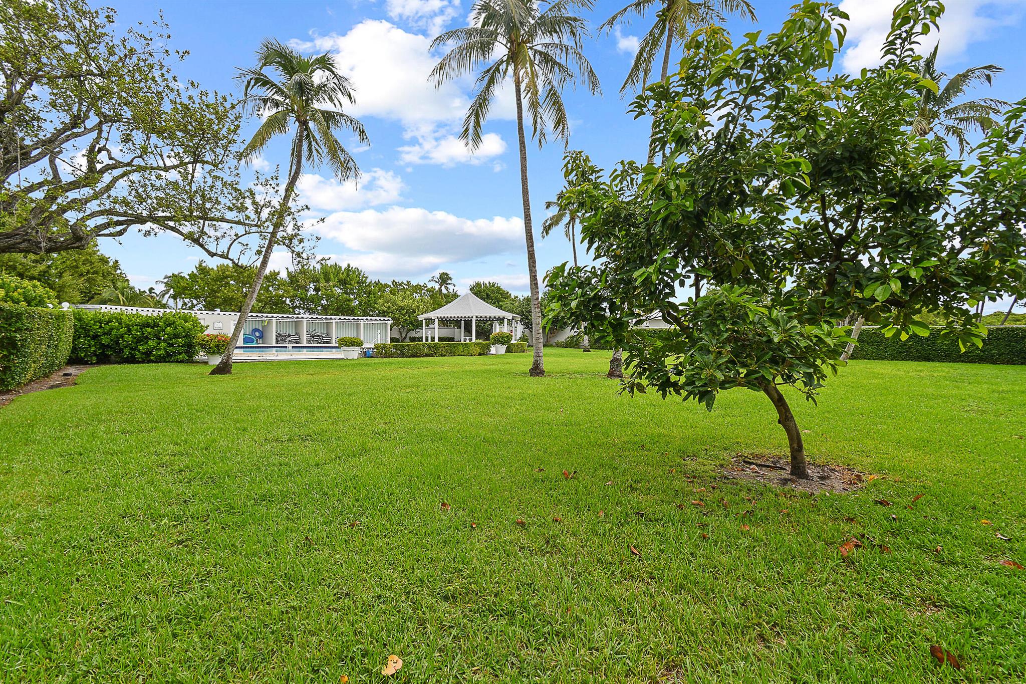 VILLA SEREIN OF IBIS ISLE CONDO - Residential