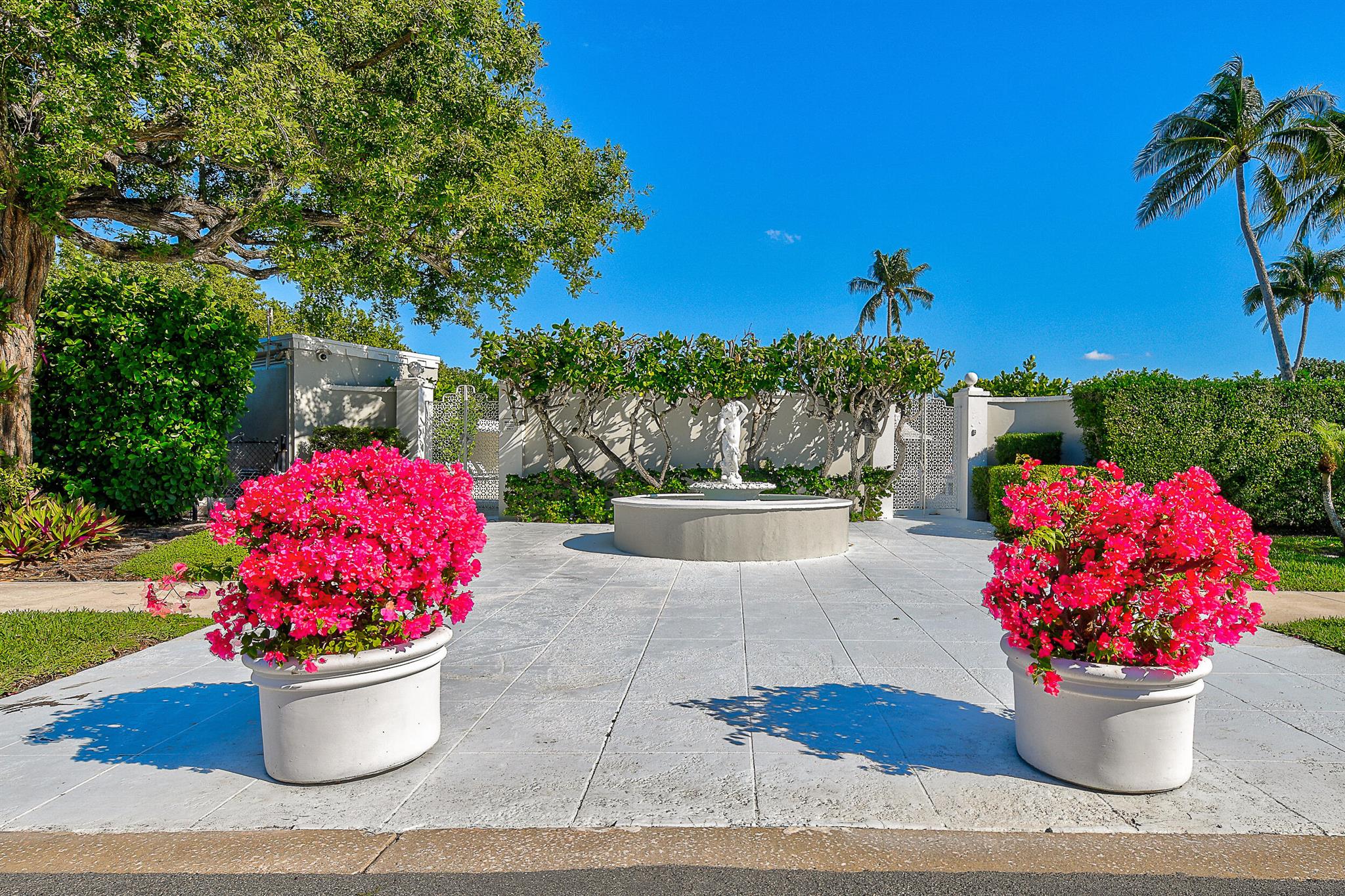 VILLA SEREIN OF IBIS ISLE CONDO - Residential