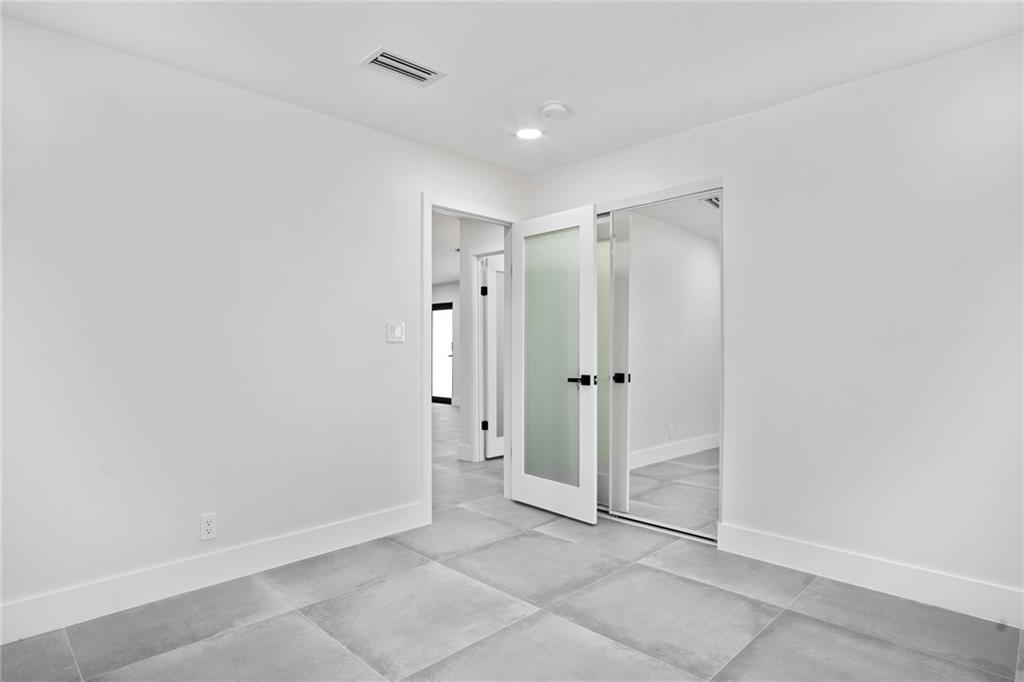Coral Manor 50-5 B - Residential