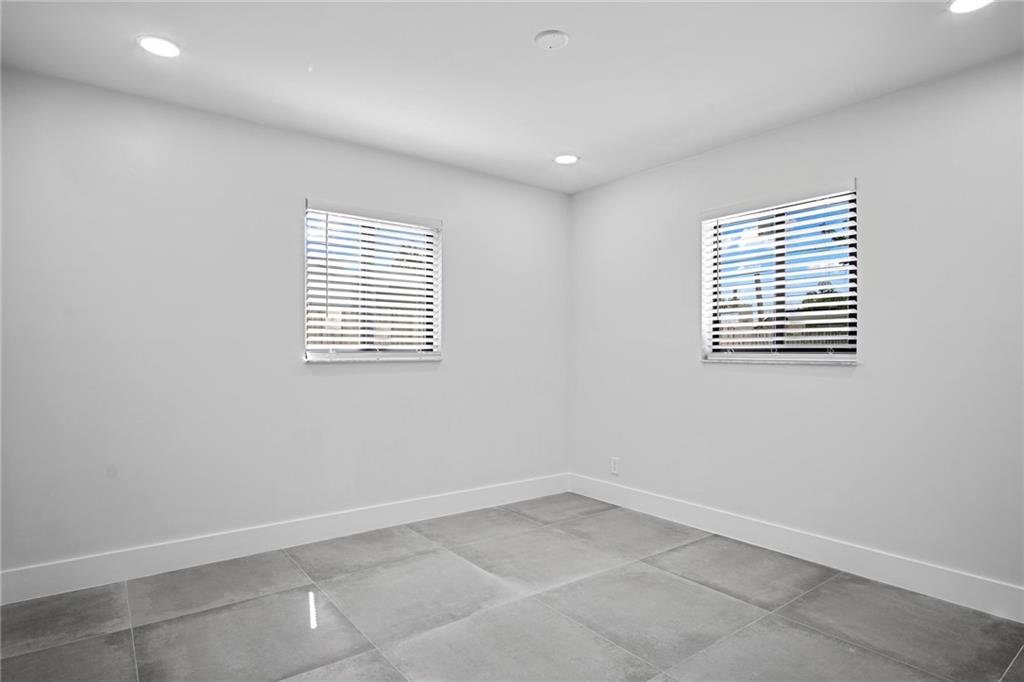 Coral Manor 50-5 B - Residential