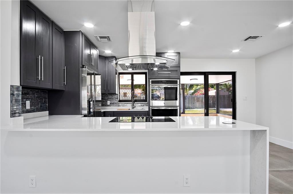Coral Manor 50-5 B - Residential