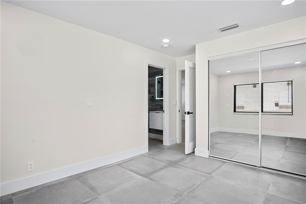 Coral Manor 50-5 B - Residential