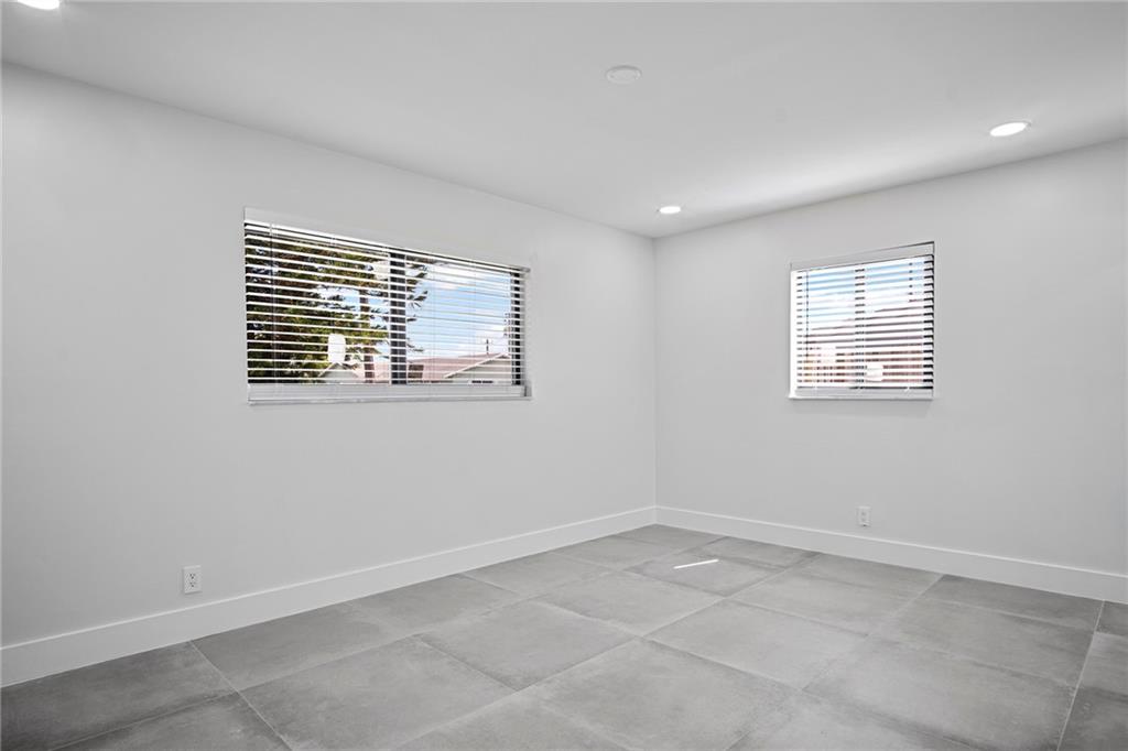 Coral Manor 50-5 B - Residential