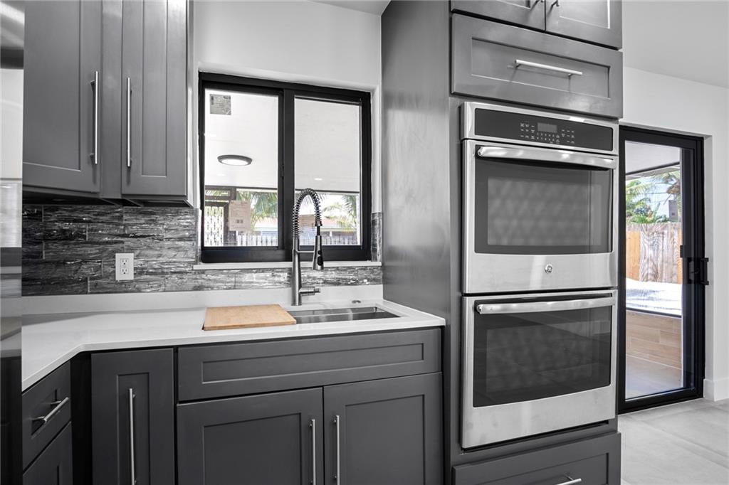 Coral Manor 50-5 B - Residential