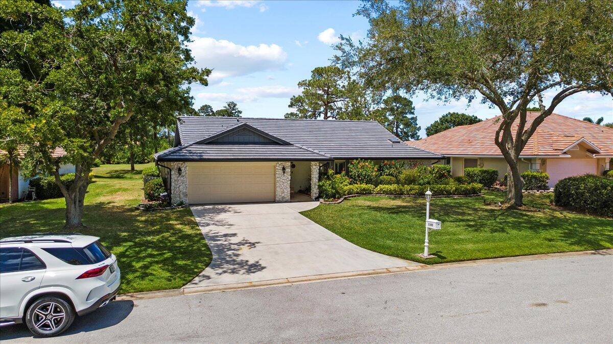 COUNTRY CLUB ESTATES - Residential
