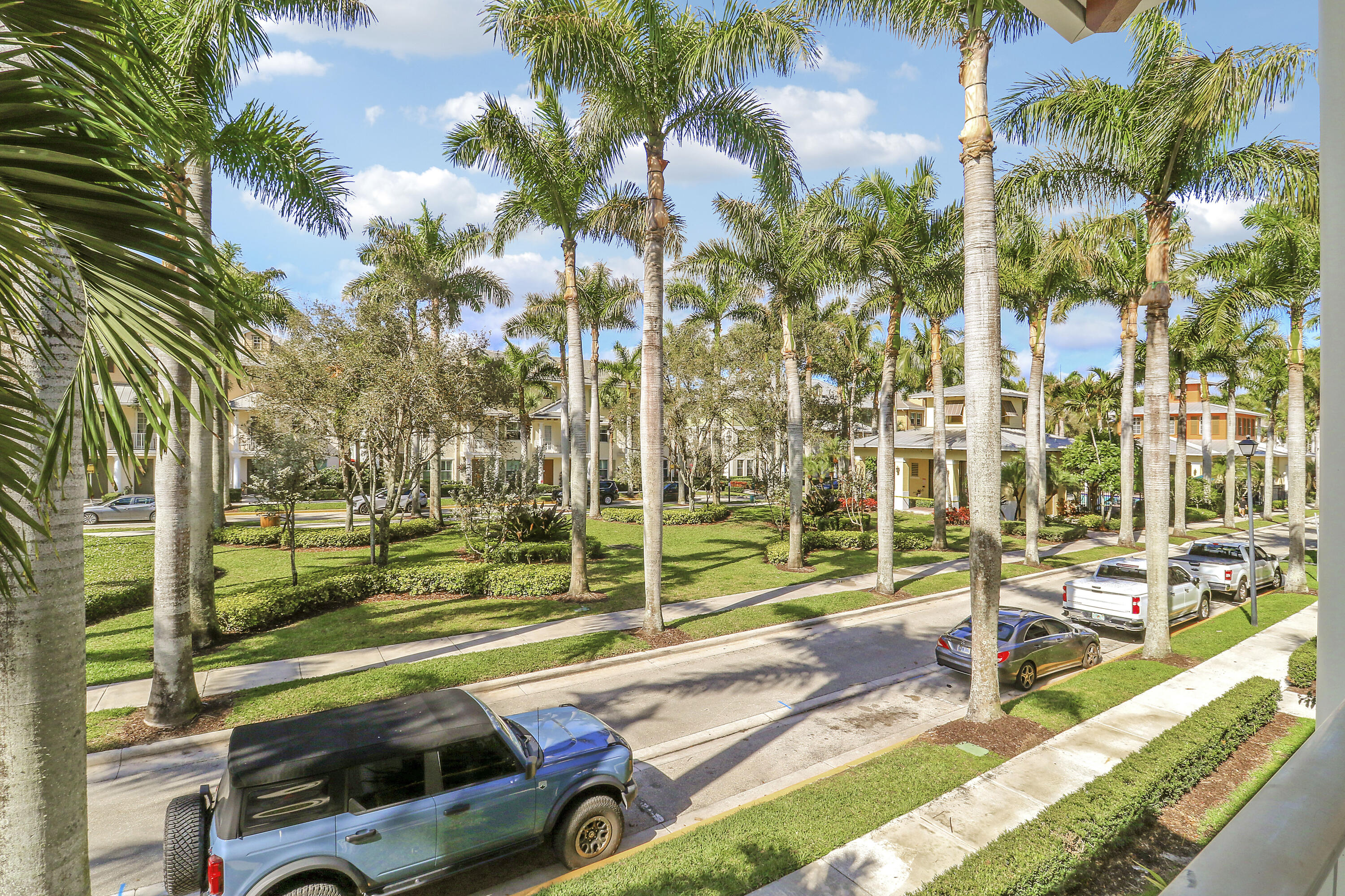 ABACOA TOWN CENTER 3 - Residential