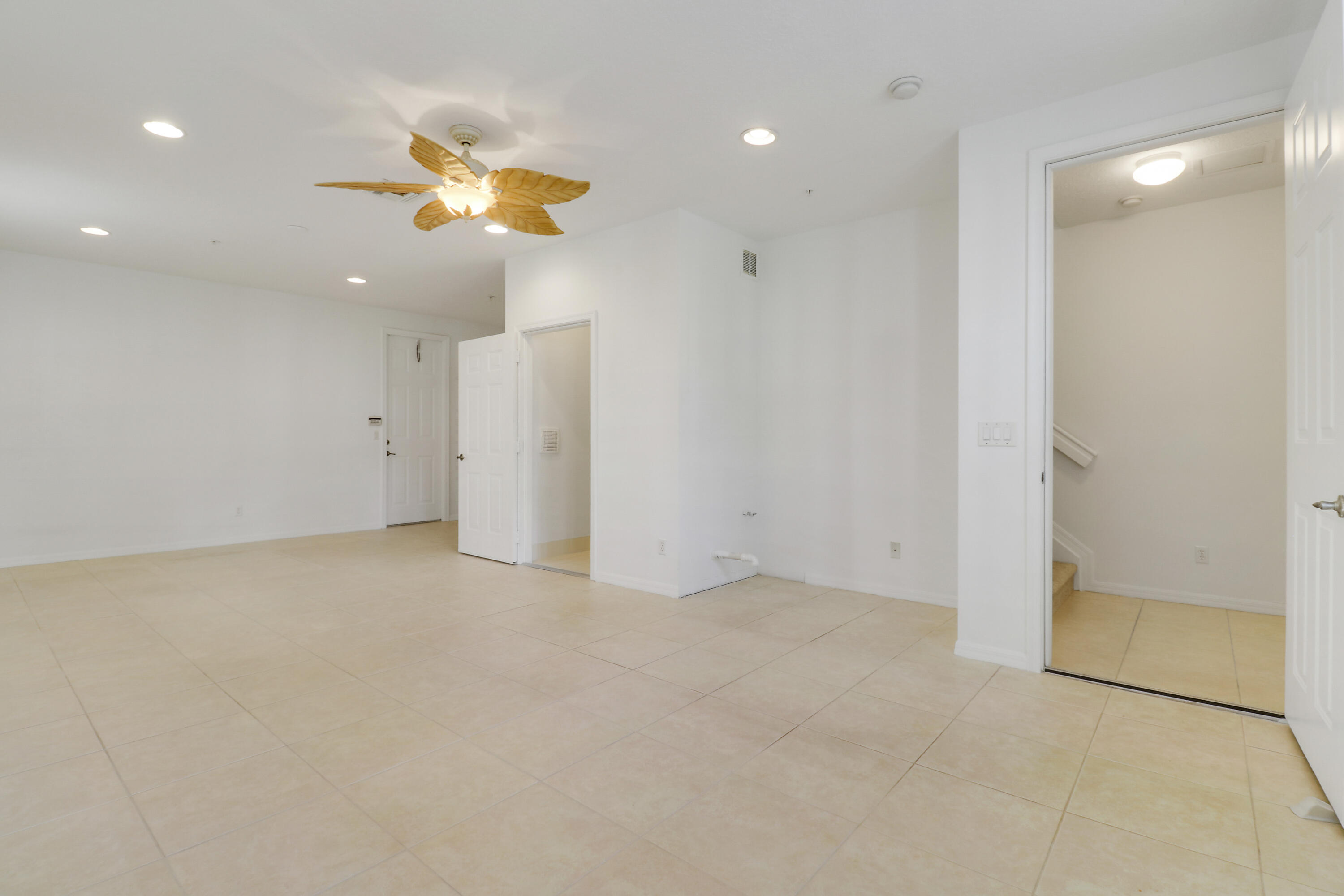 ABACOA TOWN CENTER 3 - Residential