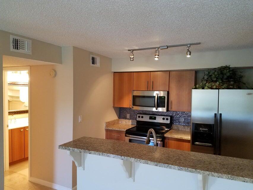 BAHIA AT DELRAY CONDO - Residential Lease