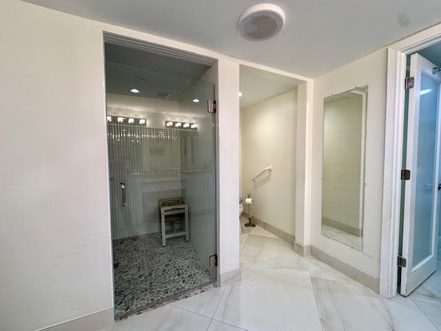 GLENEAGLES CONDO III - Residential Lease