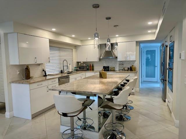 GLENEAGLES CONDO III - Residential Lease