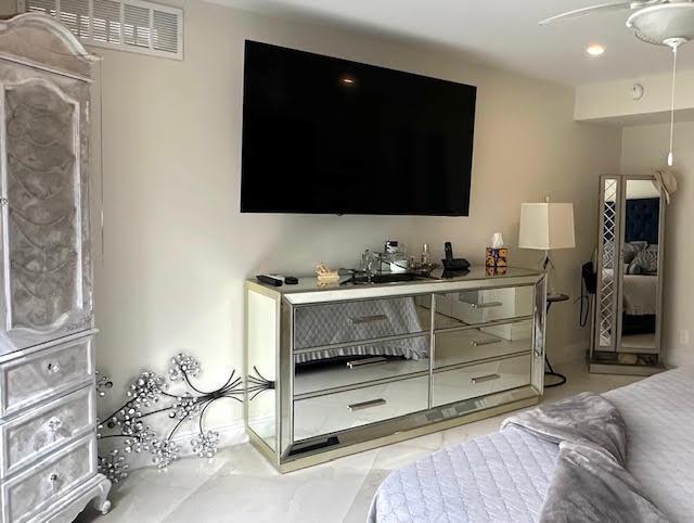 GLENEAGLES CONDO III - Residential Lease