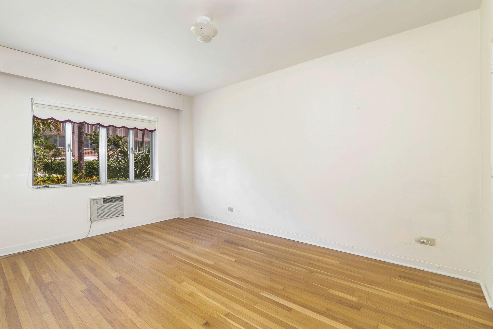 NASSAU SQUARE APTS INC - Residential