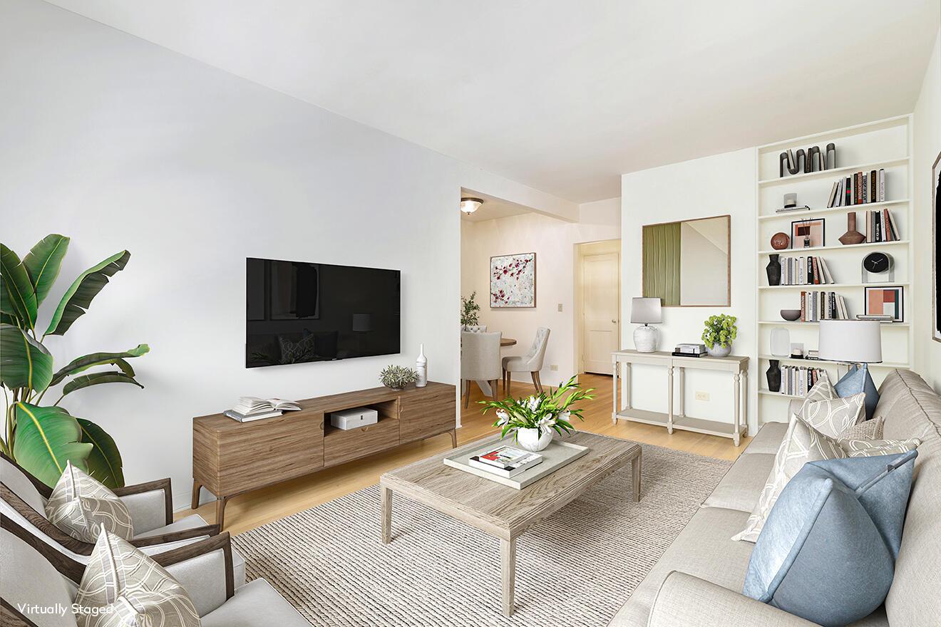 NASSAU SQUARE APTS INC - Residential