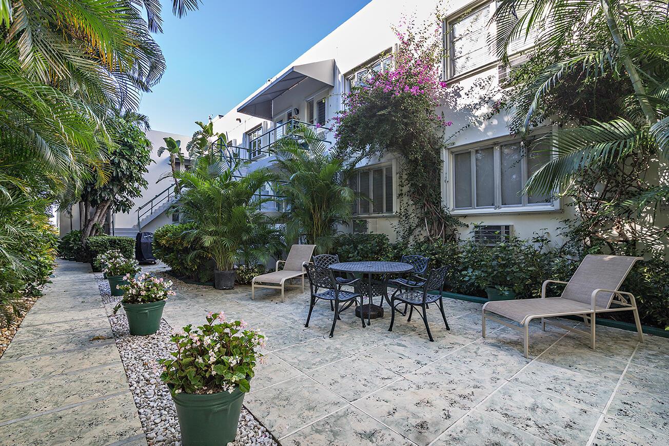 NASSAU SQUARE APTS INC - Residential