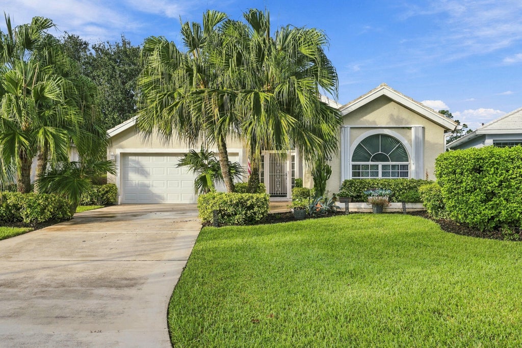 Photo of 442 SW Fairway Vista, Port Saint Lucie, FL 34986 (MLS # B26086852)