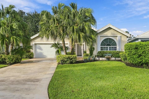 Photo of 442 SW Fairway Vista, Port Saint Lucie, FL 34986 (MLS # B26086852)