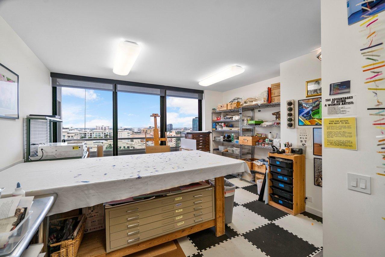 TRUMP PLAZA OF THE PALM BEACHES CONDO - Residential