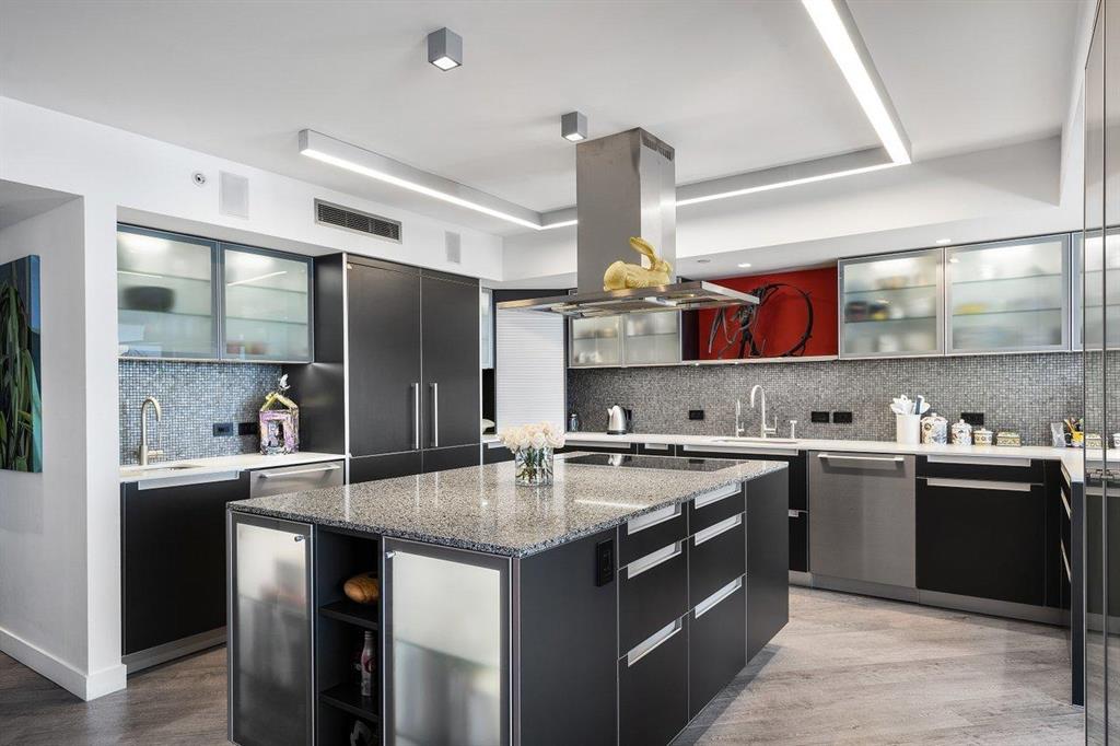 TRUMP PLAZA OF THE PALM BEACHES CONDO - Residential