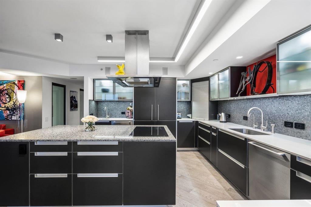 TRUMP PLAZA OF THE PALM BEACHES CONDO - Residential