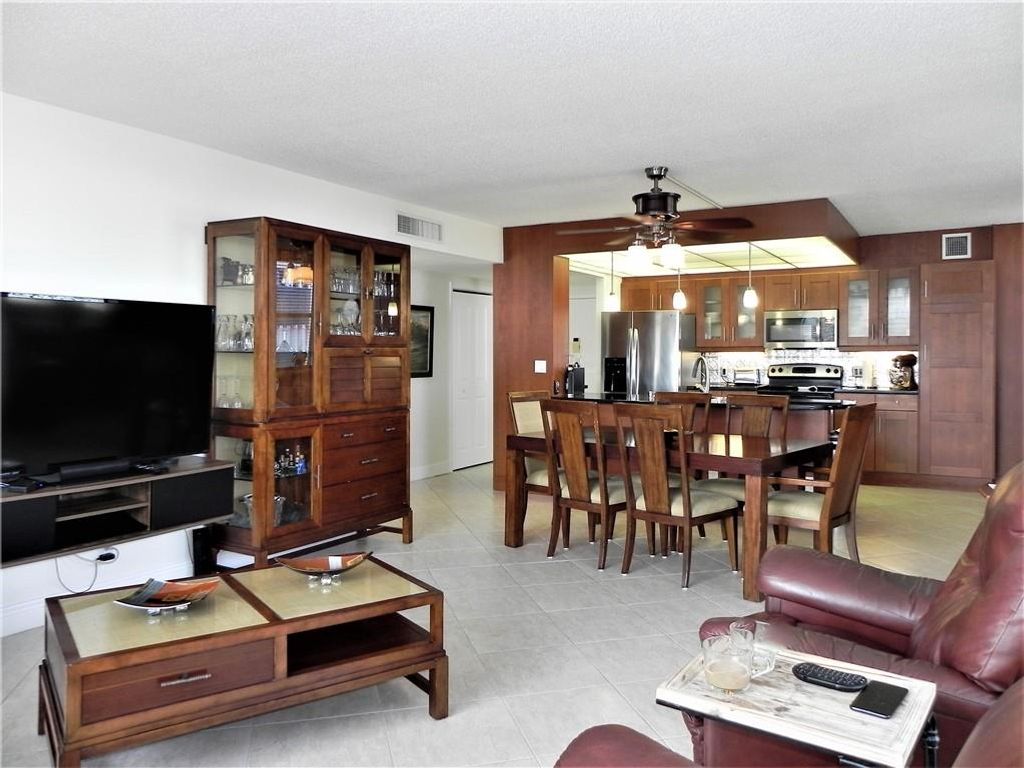 Photo of 4350 Hillcrest Dr #920, Hollywood, FL 33021 (MLS # F10319304)