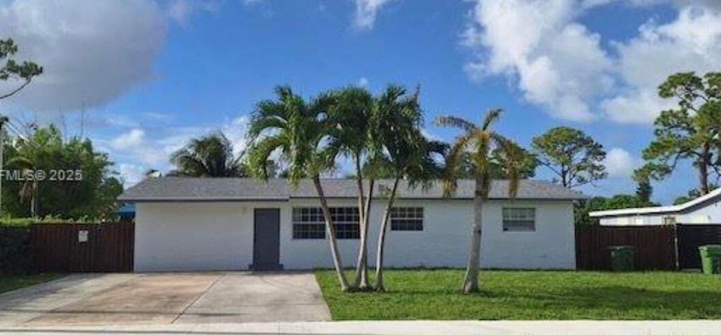 Photo of 3961 Park Lane #,Front, Palm Springs, FL 33406 (MLS # R11151143)