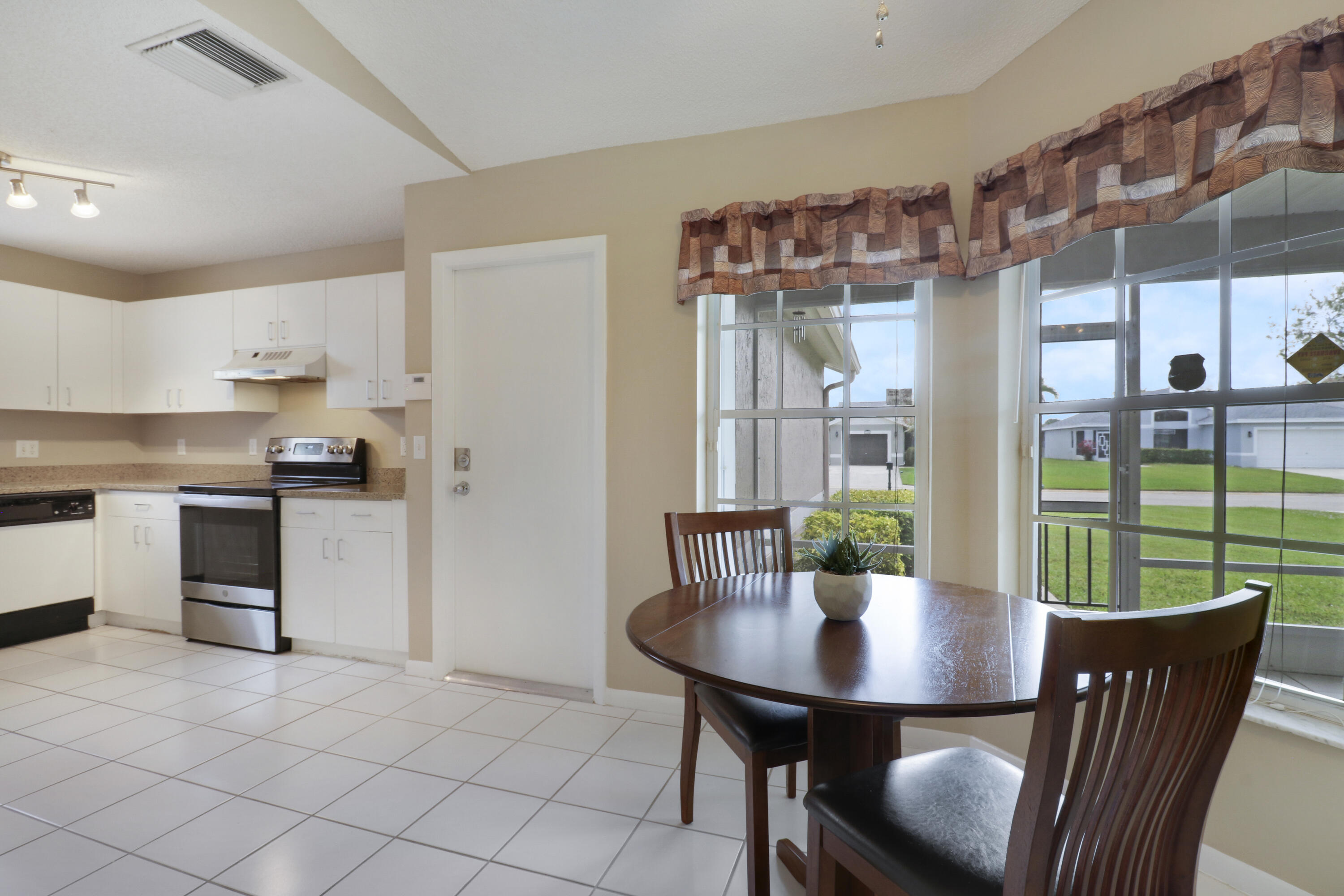 STRATHMORE ESTATES AT BOYNTON BEACH 2 - Residential