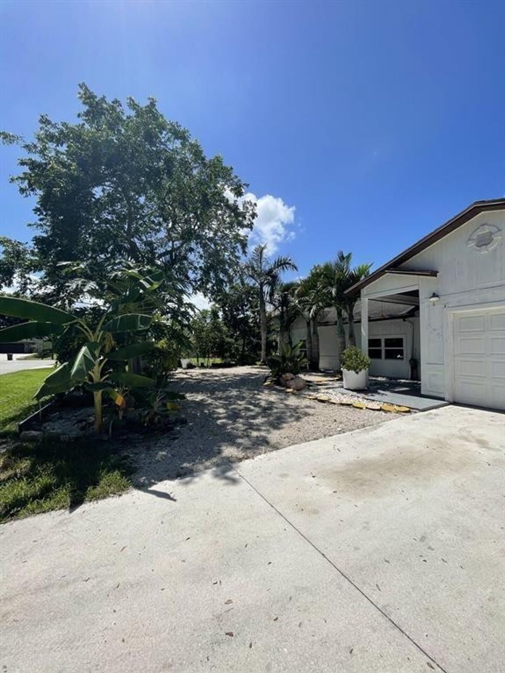 Photo of 885 SW Andrew Road, Port Saint Lucie, FL 34953 (MLS # F10493677)
