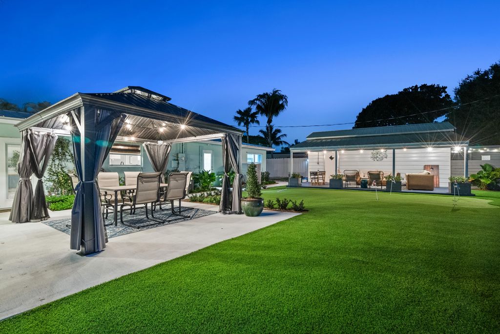 Photo of 802 SE Stafford Drive, Stuart, FL 34996 (MLS # R11074999)