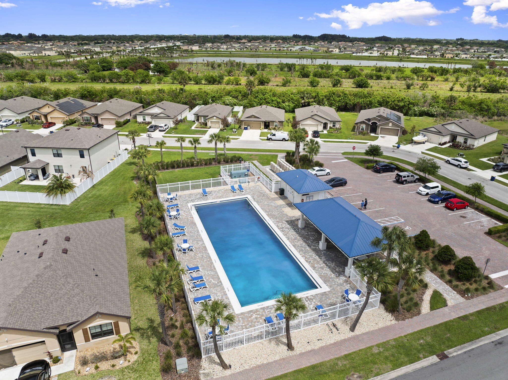 CELEBRATION POINTE - Residential