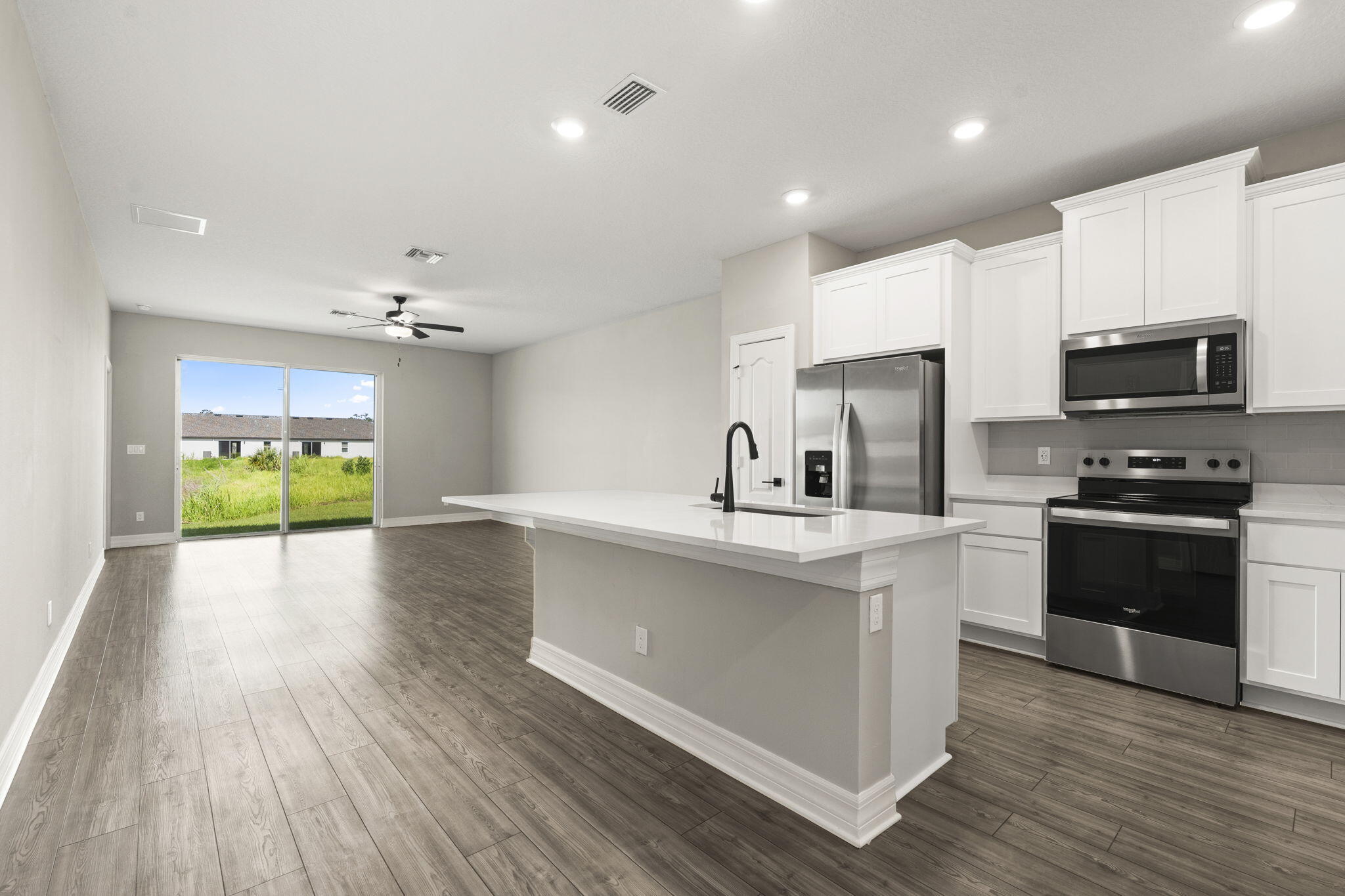 CELEBRATION POINTE - Residential