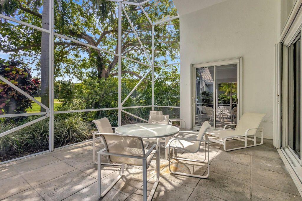 Photo of 11917 Fountainside Circle, Boynton Beach, FL 33437 (MLS # F10507217)