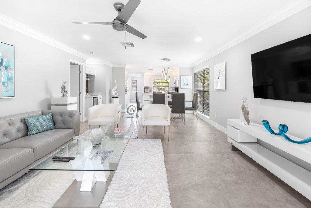 Photo of 9187 Norte Lago #5b, Boca Raton, FL 33428 (MLS # R11121995)