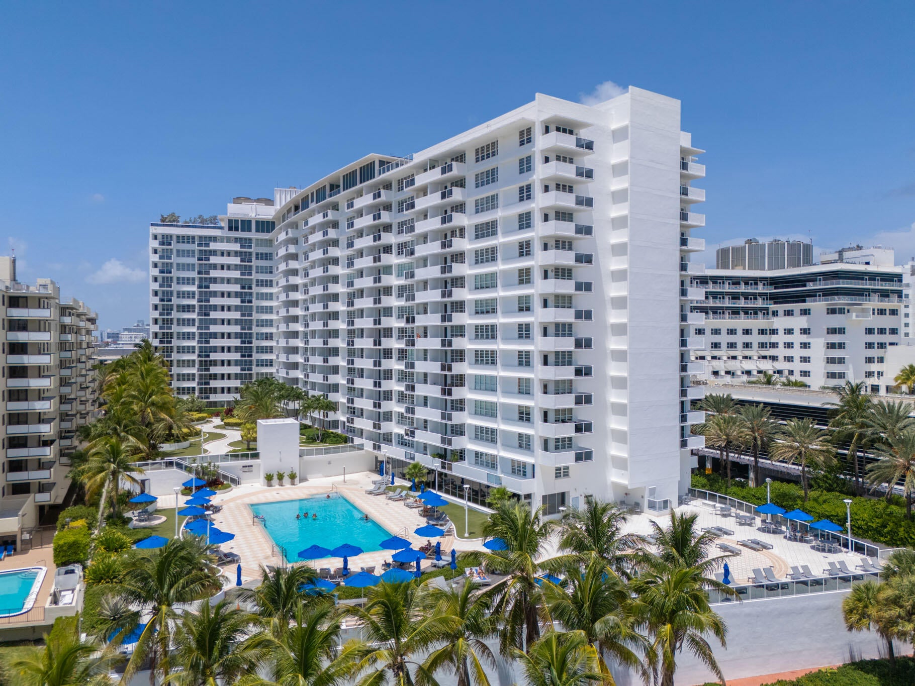 100 Lincoln Road PH14