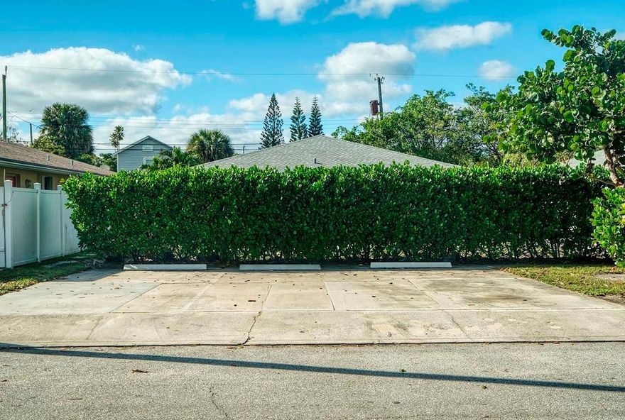 Spacious 1200 square foot 2 bedroom 2 bath apartment east of Dixie in Lake Worth Beach. Complete with central air, washer & dryer, tile floors, closet space, off street parking and plenty of room to spread out. Walking distance to the intracoastal.