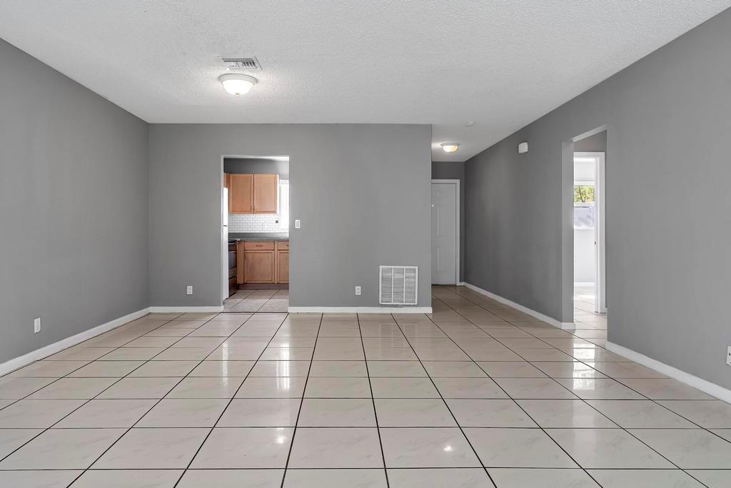 LAKE WORTH TOWN OF ADD 1 - Residential Lease