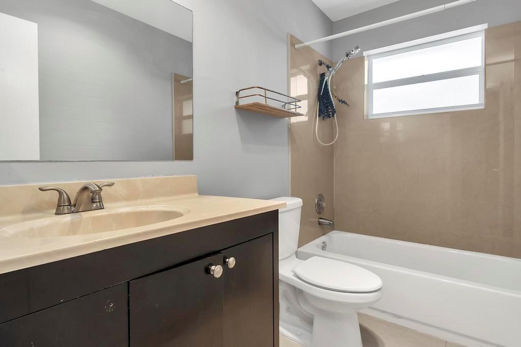 LAKE WORTH TOWN OF ADD 1 - Residential Lease