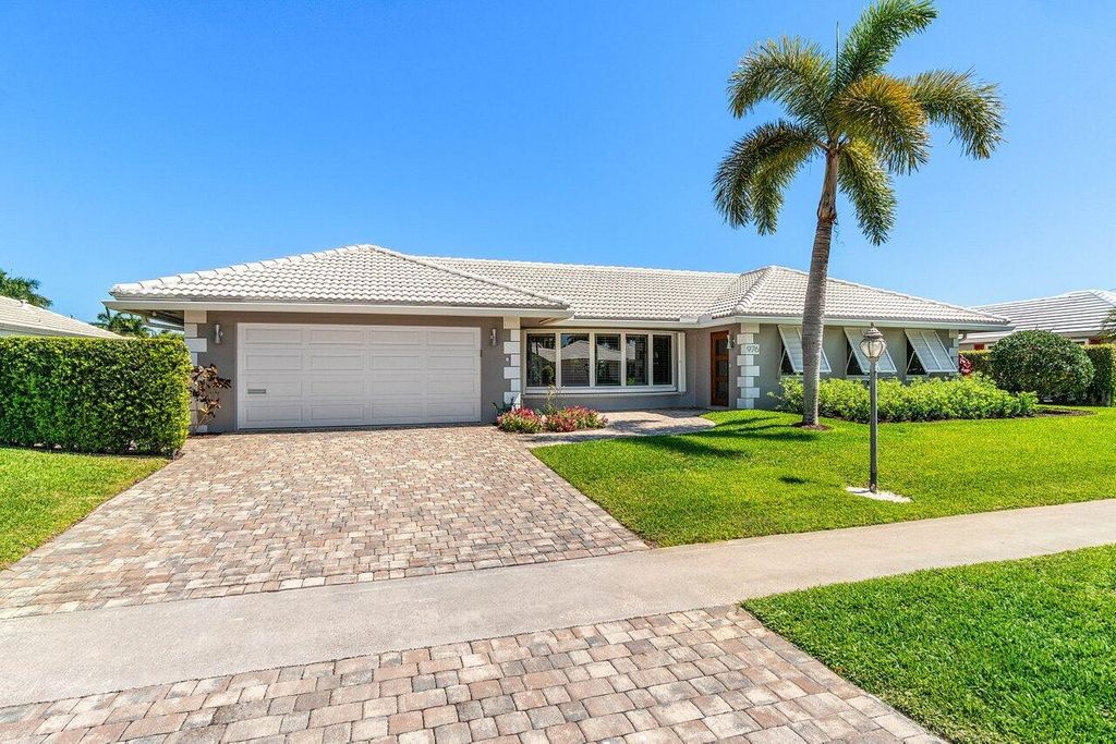 Photo of 976 SW Mulberry Way, Boca Raton, FL 33486 (MLS # R11071320)