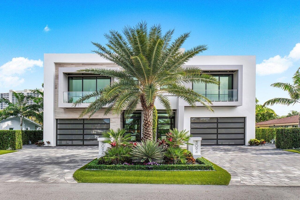 Photo of 3094 Cadiz Road, Boca Raton, FL 33432 (MLS # R11054098)